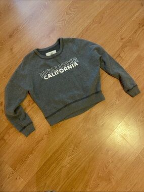 Hollister Heather Gray California Logo Pullover